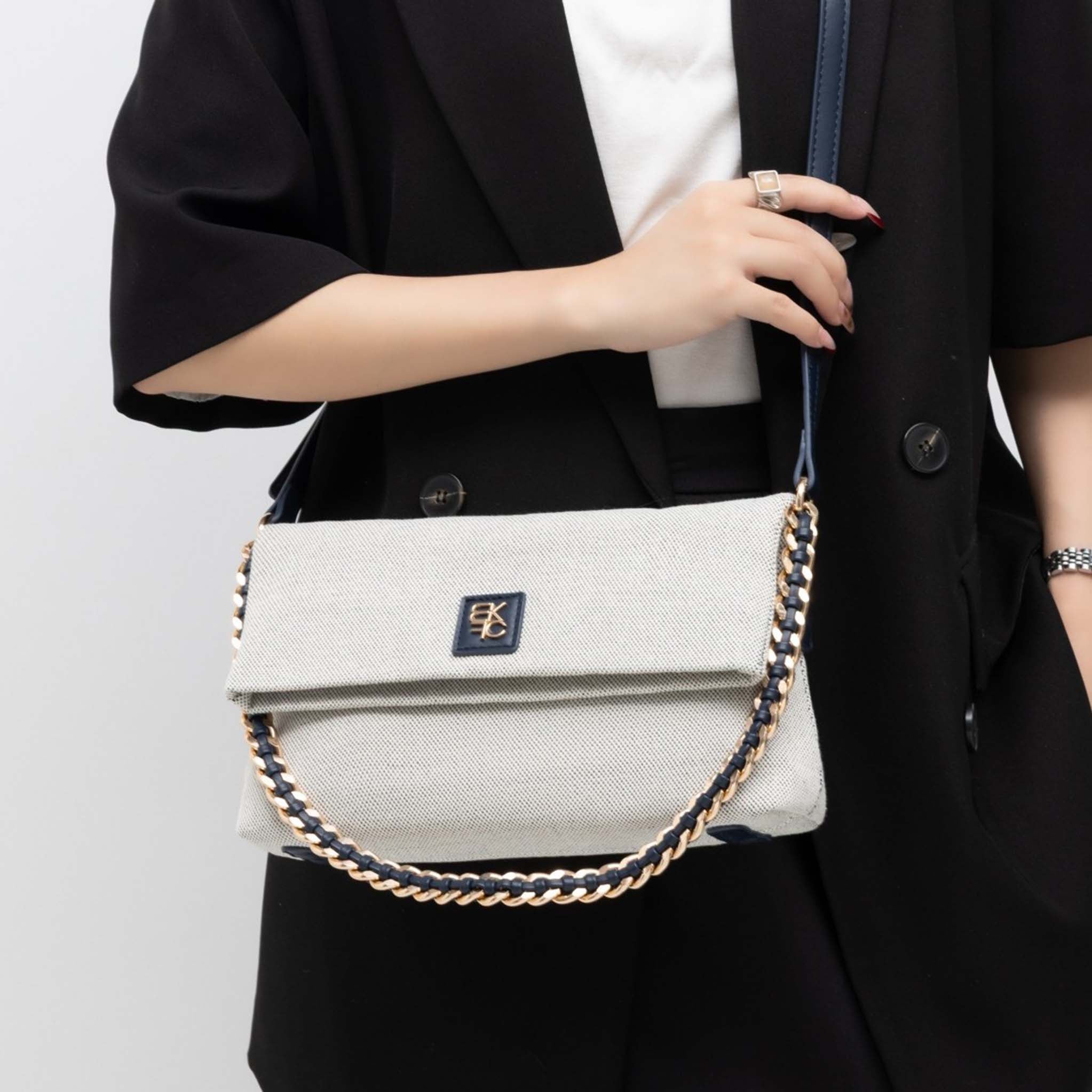 Fiora Shoulder Bag