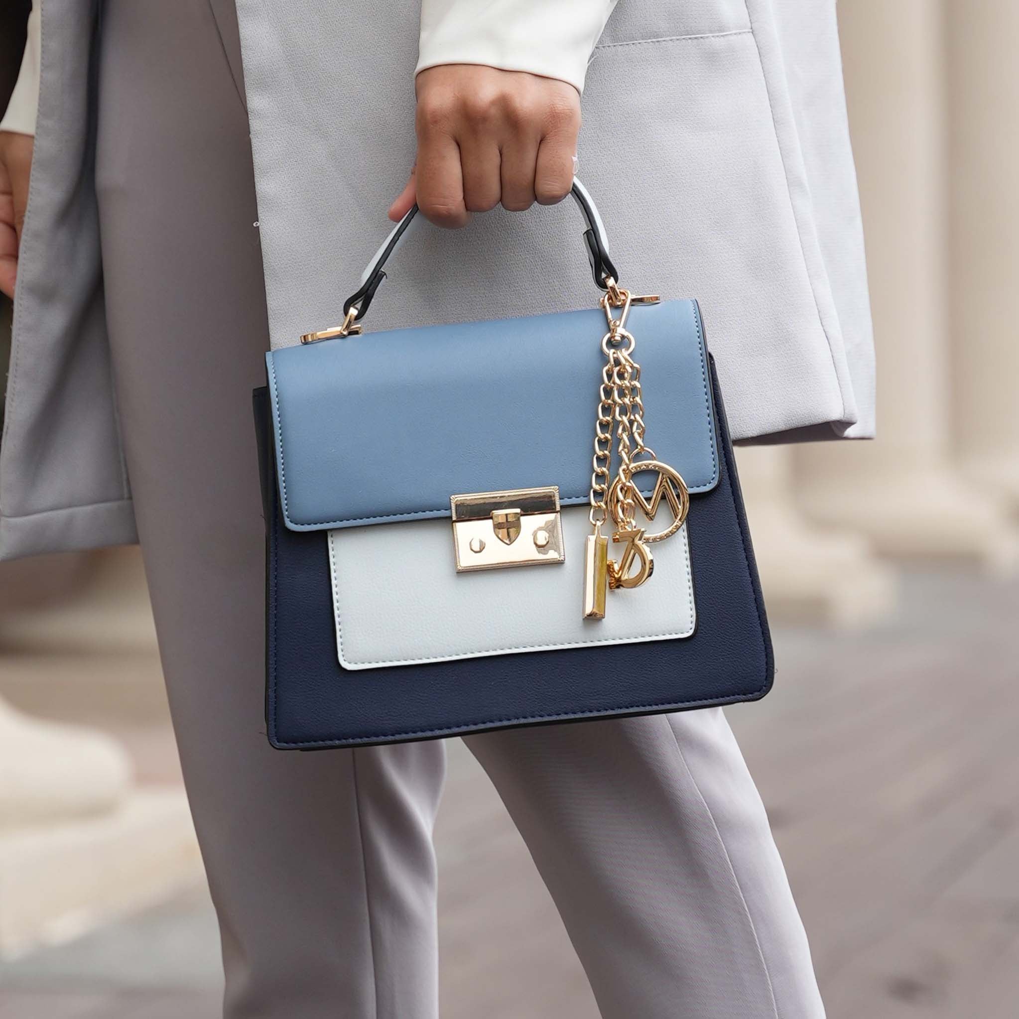 Quinzel Shoulder Bag