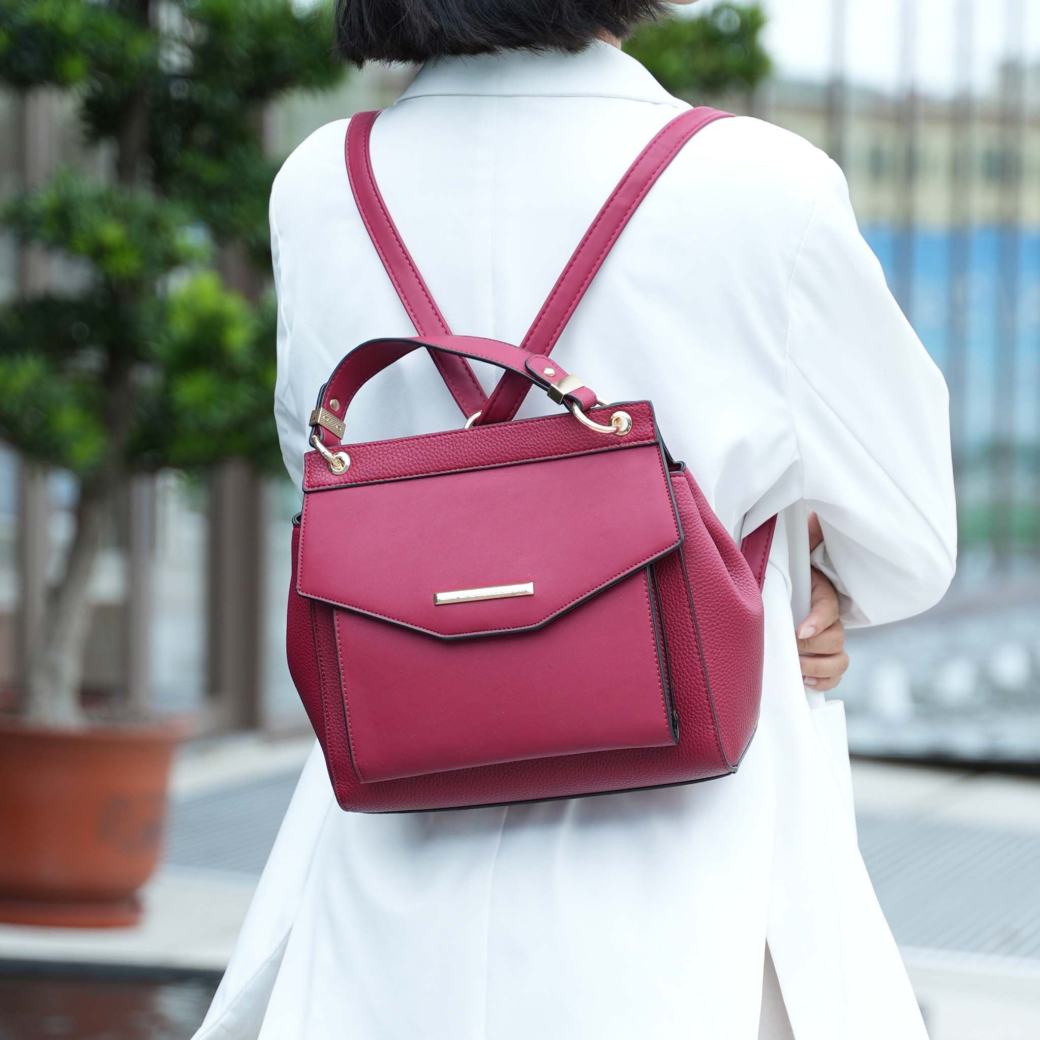 Vida Shoulder Bag
