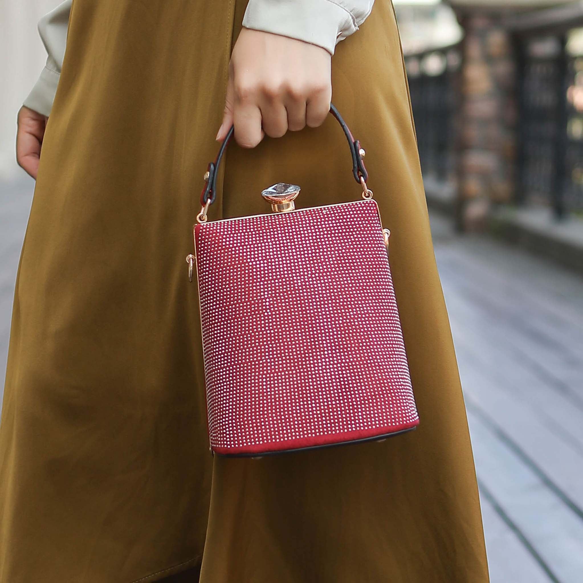 Taliah Clutch Bag
