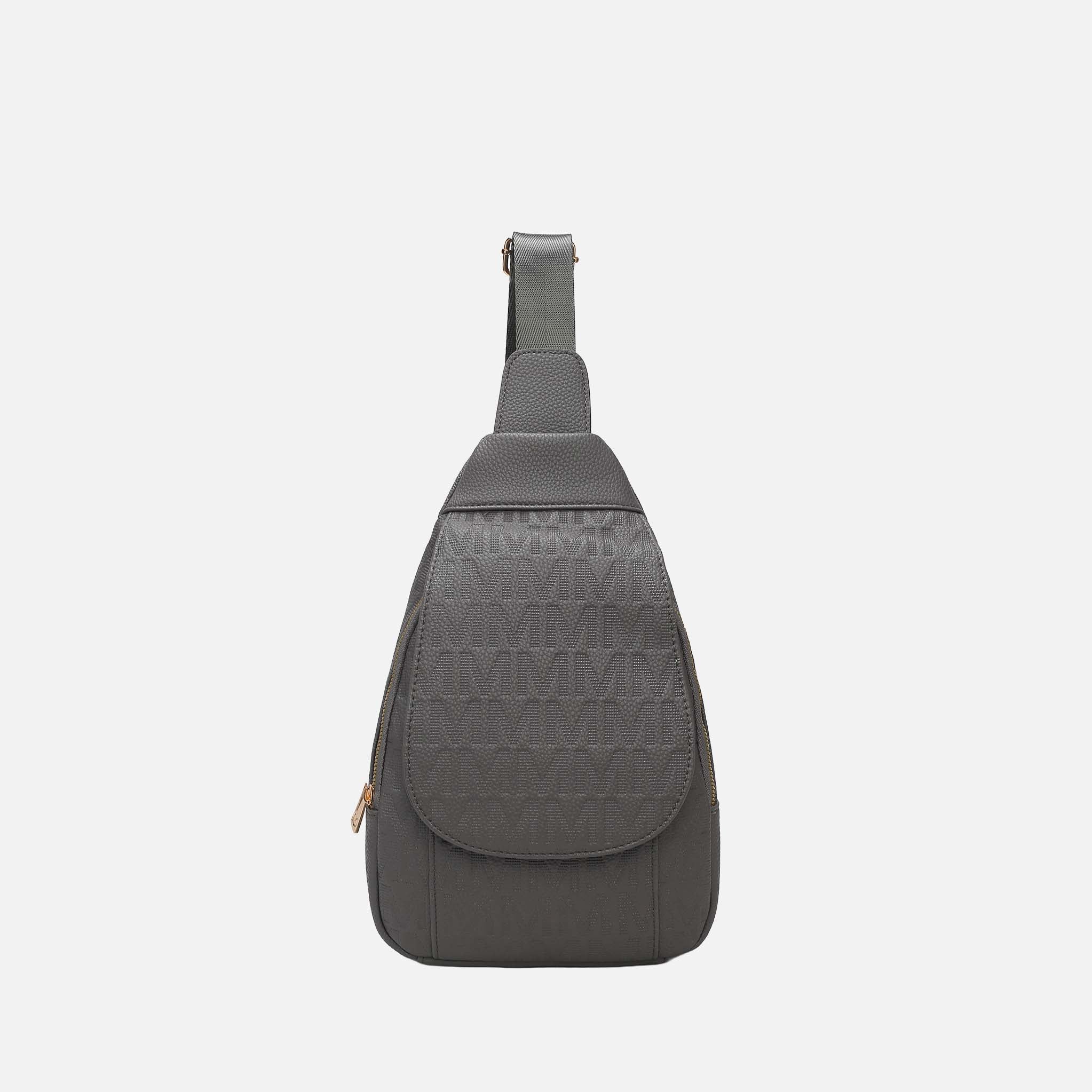 Cleisy Sling Bag