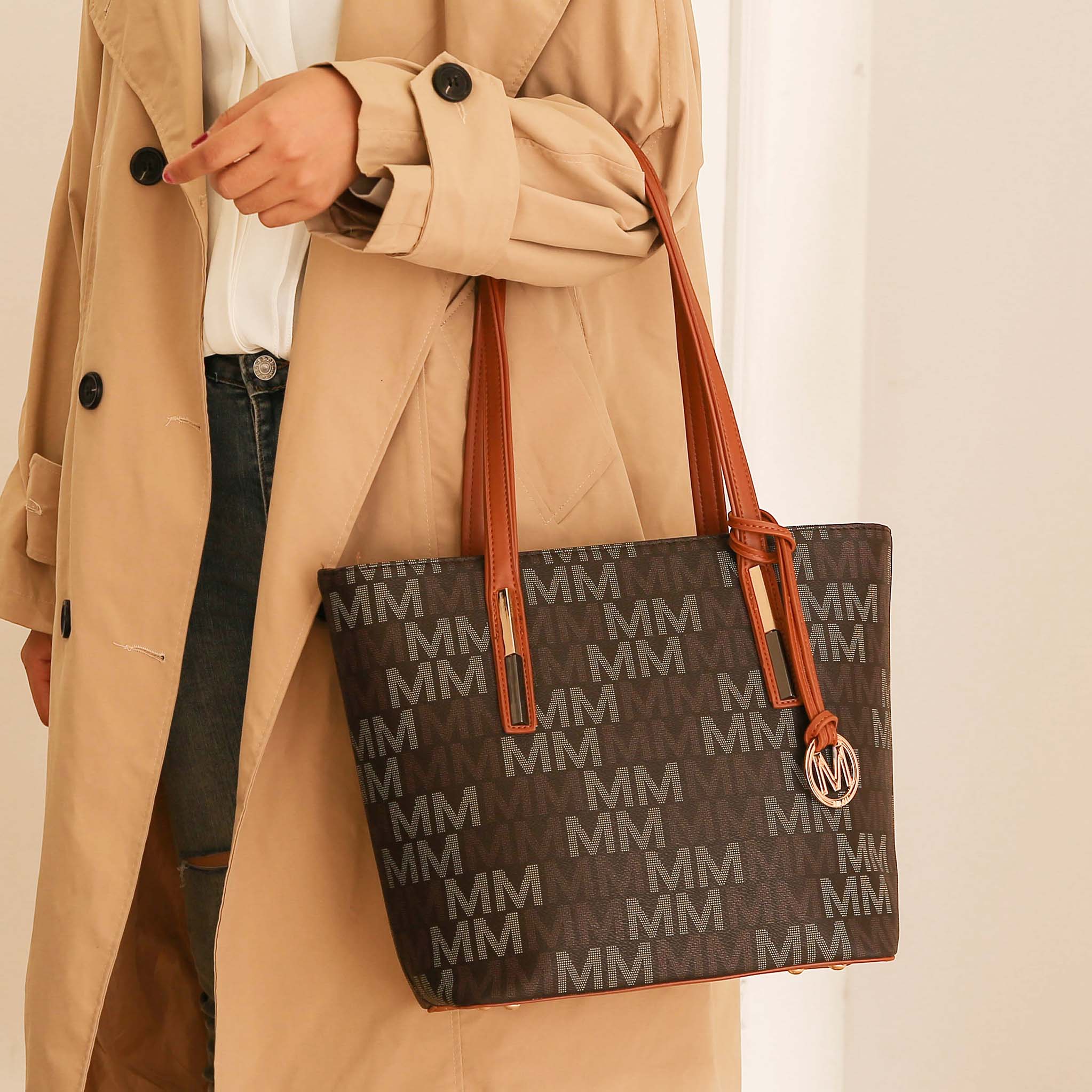 Aylet  Signature Tote Bag and Set